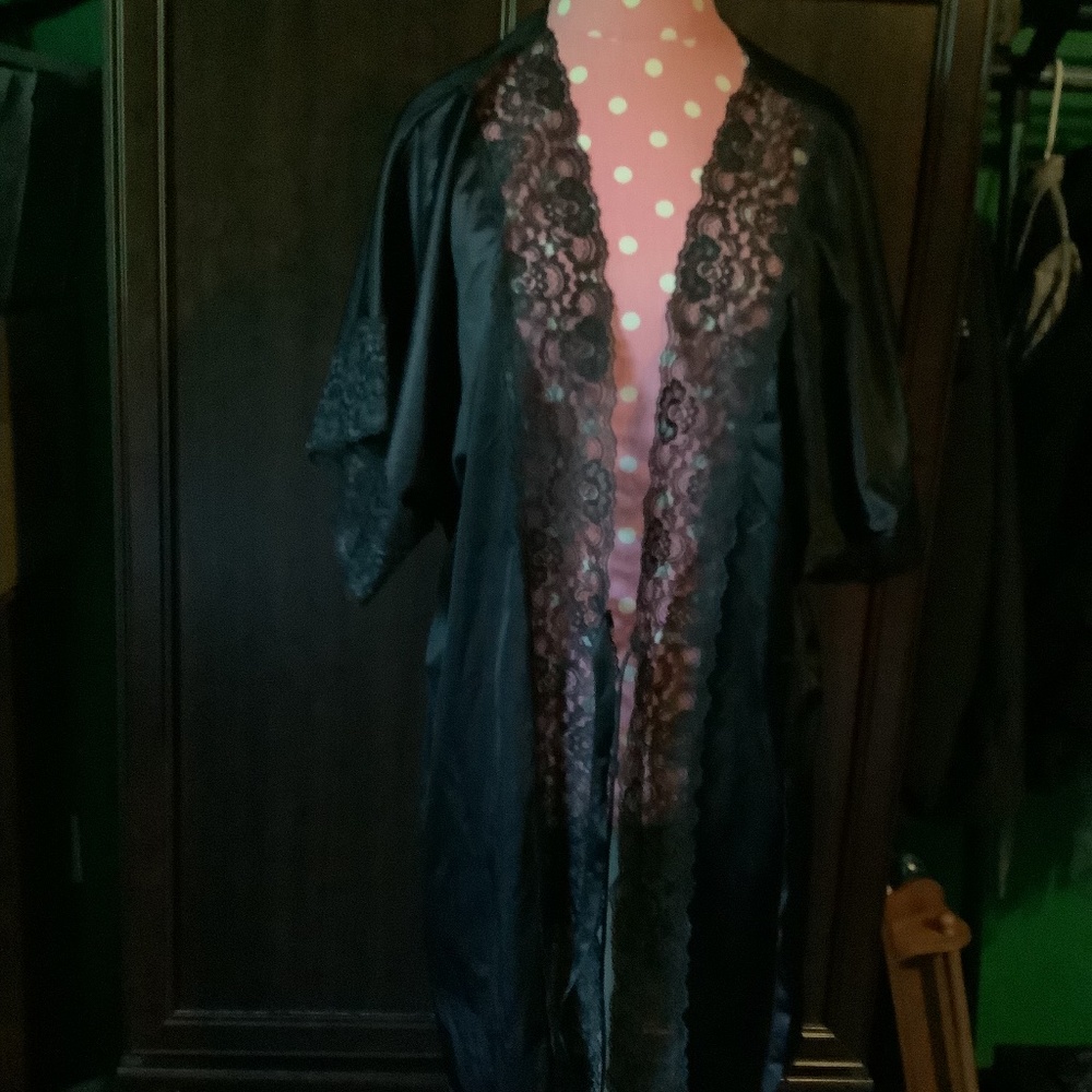 Women’s Avon Black Lacy Negligee/Robe Size L - Picture 5 of 15